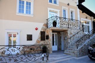 Willa Różana - Apartamenty i Pokoje Gościnne - 4