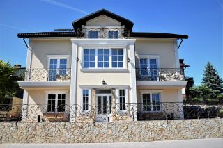 Willa Różana - Apartamenty i Pokoje Gościnne - Sandomierz - 9