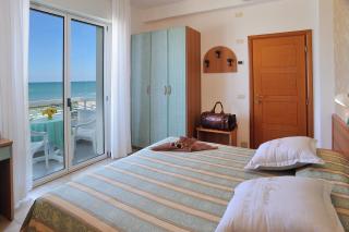 Hotel Cigno D'Oro - Riccione - 3