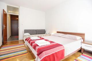Apartments with WiFi Split - 13723 - 3