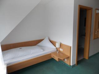 Central Hotel Friedrichshafen - Friedrichshafen - 4