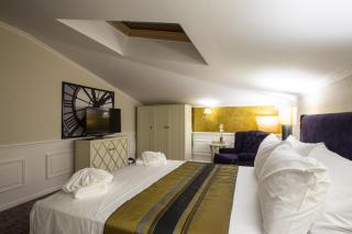 Peninsula Boutique Hotel - 4