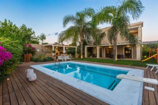 Aria Villas - Private Pool, Playground, Ping Pong & Close to Beach, By ThinkVilla - Pigi - 6