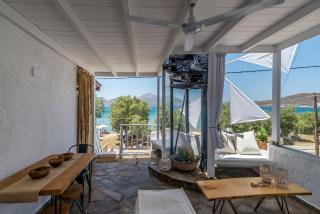 Papikinou Bay Suites - Adamantas - 9
