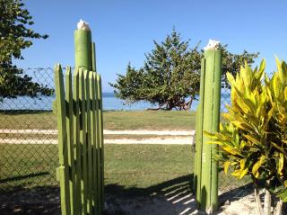 Little Bay Beach House - 1