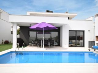 Modern villa with private swimming pool - Famalicão - 4