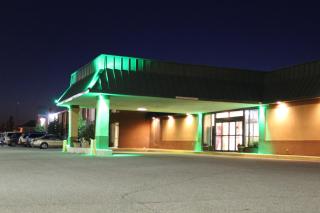 Travelodge by Wyndham Sturgis - 6