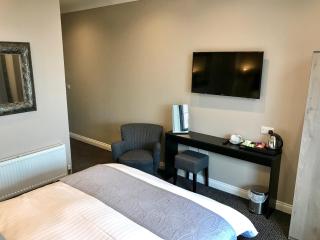 The Raven Hotel - Corby - 5