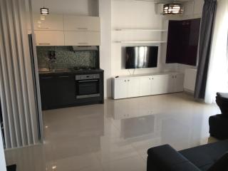 Ely Residence - Mamaia - 1