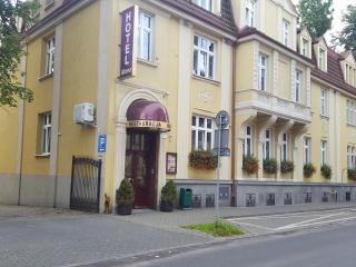 Hotel Atena - Słupsk - 0