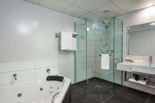 One88 on Commerce - 4