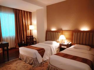 Rocky Plaza Hotel Padang - Padang - 3