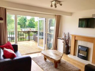 North Wales Lake View 2 Bedroom - 0