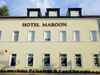 Hotel Maroon - Zagreb - 9