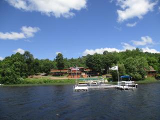 AJ's Lodge and Oven - Bergland - 0