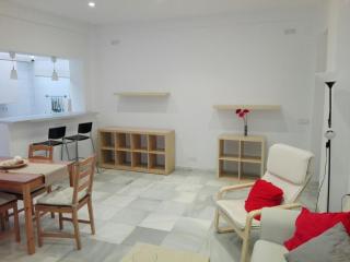 Céntrico Apartamento con Patio Privado - 3