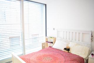 Beautiful Newly Renovated 2 Bed Apartment in Bank - 7