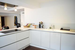 Beautiful Newly Renovated 2 Bed Apartment in Bank - London - 1