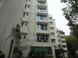 Hiltop Hotel - Mumbai - 7