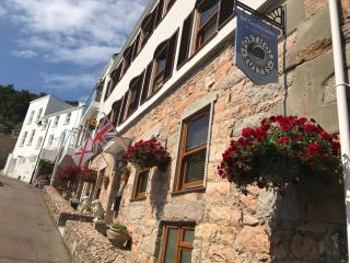 Porthole Suites - Saint Aubin - 3