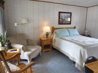 The Pines Country Inn - 8