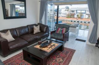 3 Spinnaker The Quays - 7