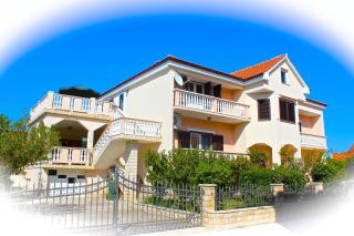 Villa Amalija Ivanac - Ljubač - 0