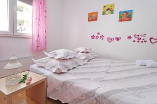 Apartments with parking space Makarska - 13871 - 2