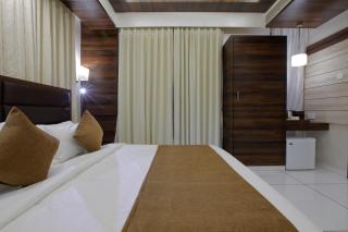 Hotel Silver Heights - 1