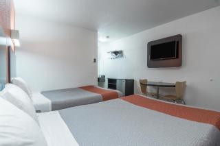 Motel 6 Bakersfield - Bakersfield - 3