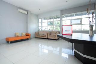 RedDoorz at Siwalankerto Surabaya - Surabaya - 2