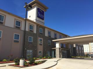 Sleep Inn & Suites Meridian - Bonita Lakes - 4