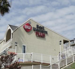 Best Western Plus Marina Shores Hotel - Dana Point - 1