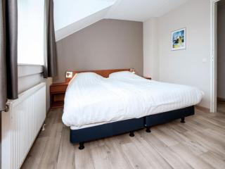 House with garden in a holiday park in Limburg - 3