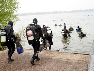 Stylish Villa by the Lake - 1