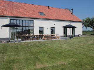 Elegant Farmhouse in Zuidzande with Private Garden - Zuidzande - 0
