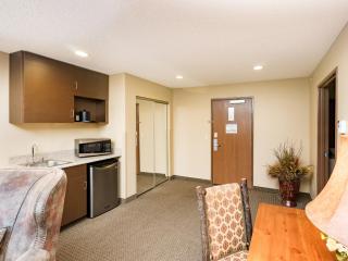 Best Western Plus Kelly Inn & Suites - 4