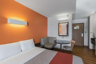 Motel 6 Omaha - Central - La Vista - 6