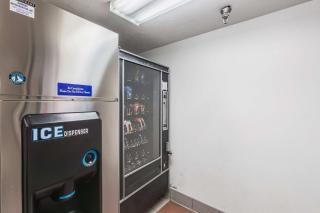 Motel 6 Omaha - Central - 5