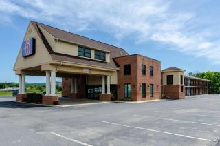 Motel 6-Lexington, VA - 9