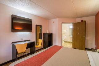 Motel 6-Ashland, OH - Ashland - 1