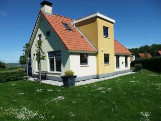 Chalet in Bergumermeer by the Marina - 0