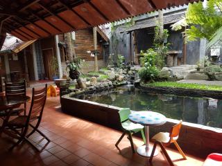 Peye Guesthouse - Malang - 2