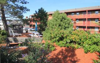 Cape Ann Motor Inn - 2