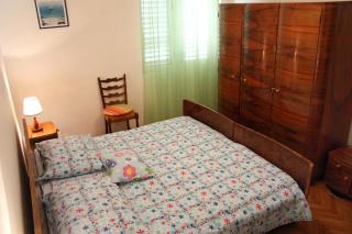 Apartment Zarace - Gdinj 2047b - 1