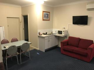 Orange Motor Lodge - Orange - 3