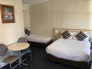 Orange Motor Lodge - 1
