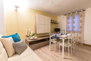 Susy Biennale Apartment - Canal View and Garden - Venezia - 3