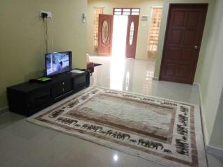 HR Iman Homestay - Dungun - 1