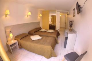 Hôtel Le Romantique - Porto Ota - 1
